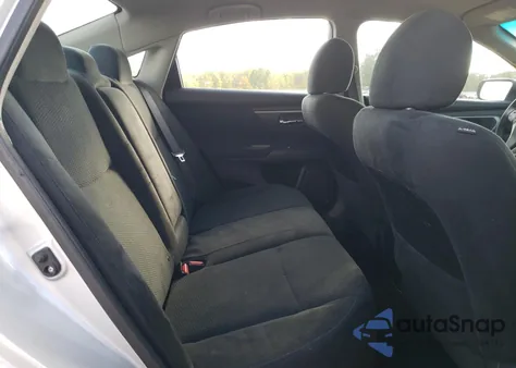 2015 Nissan Altima 2.5 из США, поврежденный, VIN 1N4AL3AP2FC168129